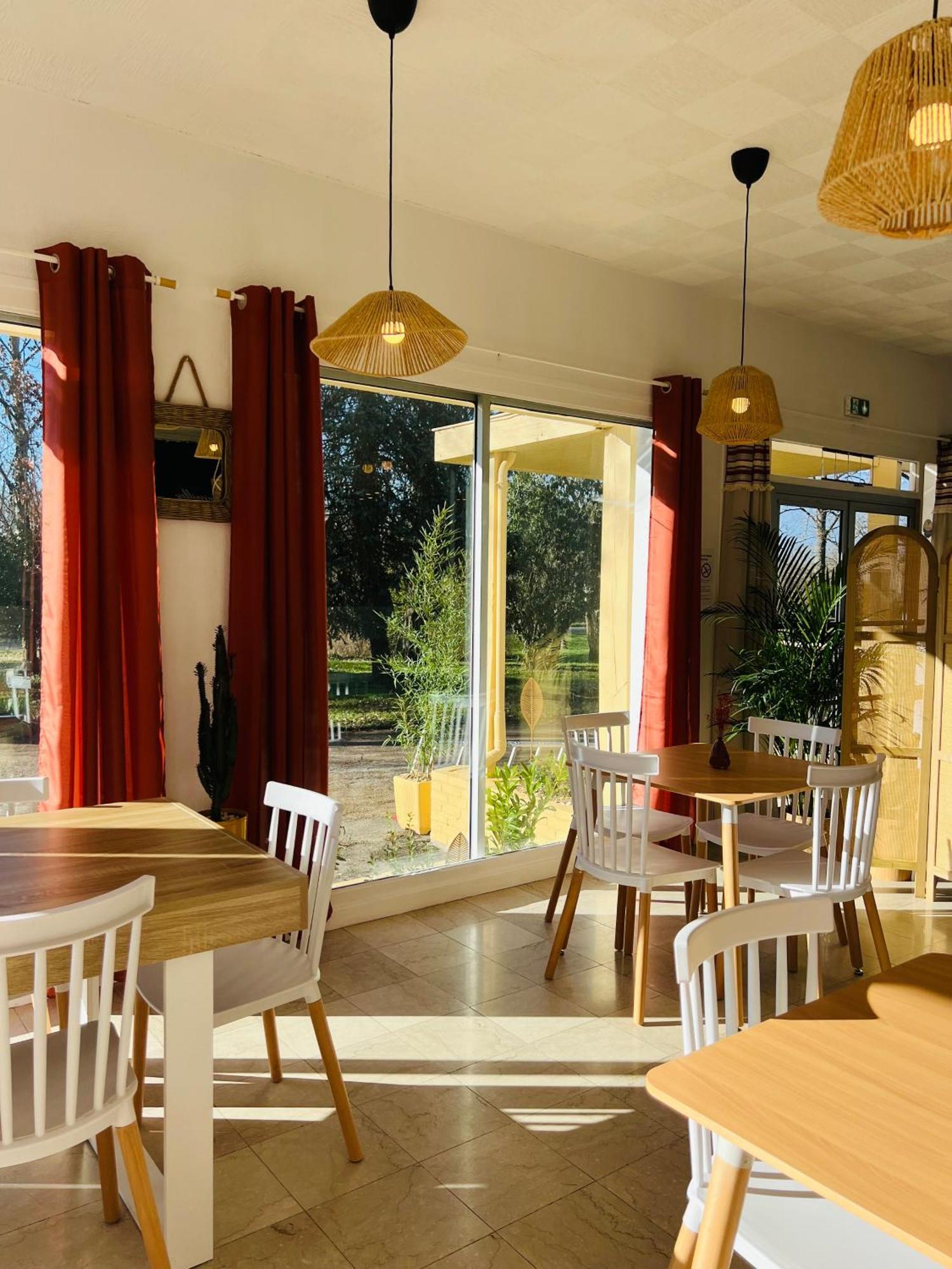 Motel Les Broussailles Mesves-sur-Loire Exterior photo