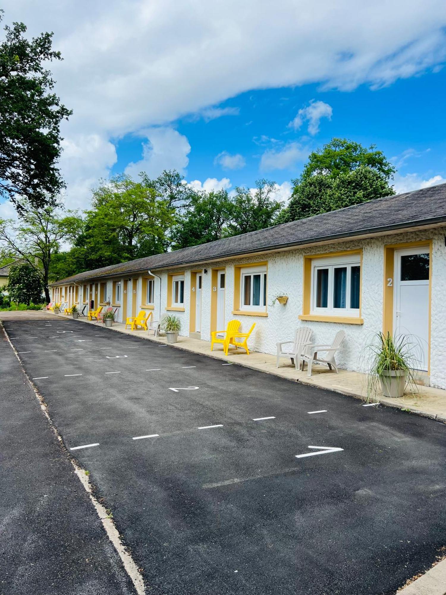 Motel Les Broussailles Mesves-sur-Loire Exterior photo