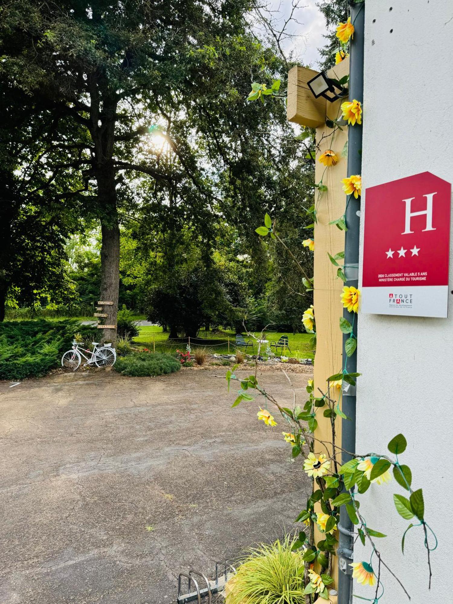 Motel Les Broussailles Mesves-sur-Loire Exterior photo